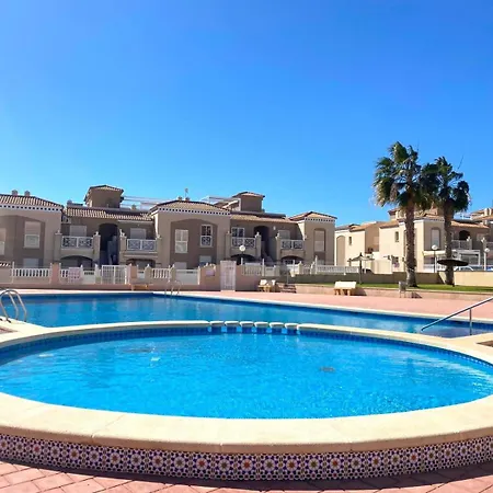 Precioso Duplex En Торевьиа